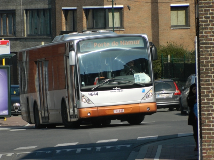 64 bus 04.jpg